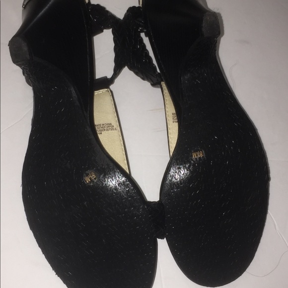 MICHAEL KORS SHOES NWOT - Picture 4 of 4